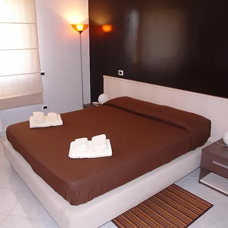 Elia's Bed & Breakfast 2*